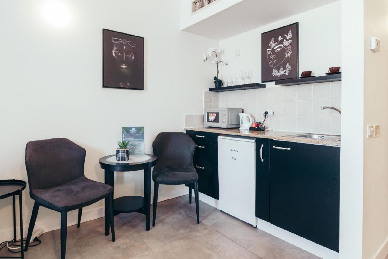 Almog Beach Apartments מגדלי חוף הכרמל חיפה Kültér fotó
