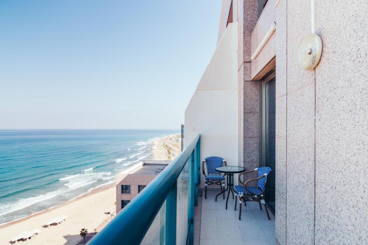 Almog Beach Apartments מגדלי חוף הכרמל חיפה Kültér fotó