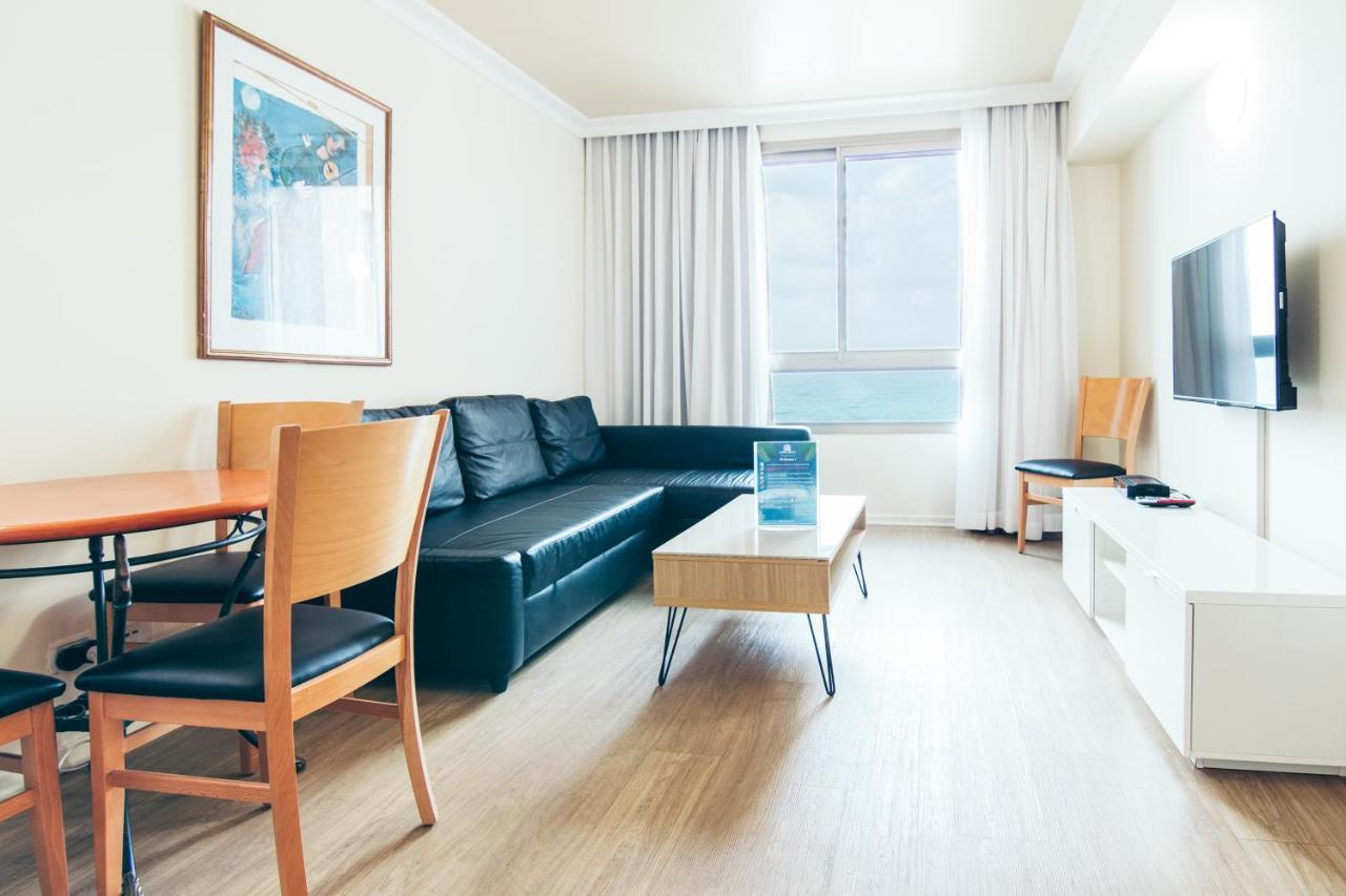 Almog Beach Apartments מגדלי חוף הכרמל חיפה Kültér fotó