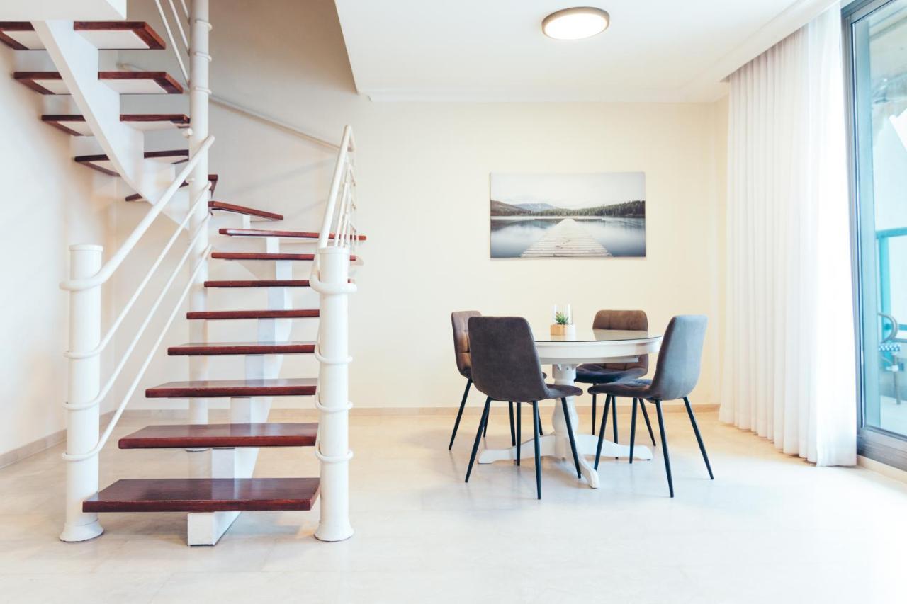 Almog Beach Apartments מגדלי חוף הכרמל חיפה Kültér fotó