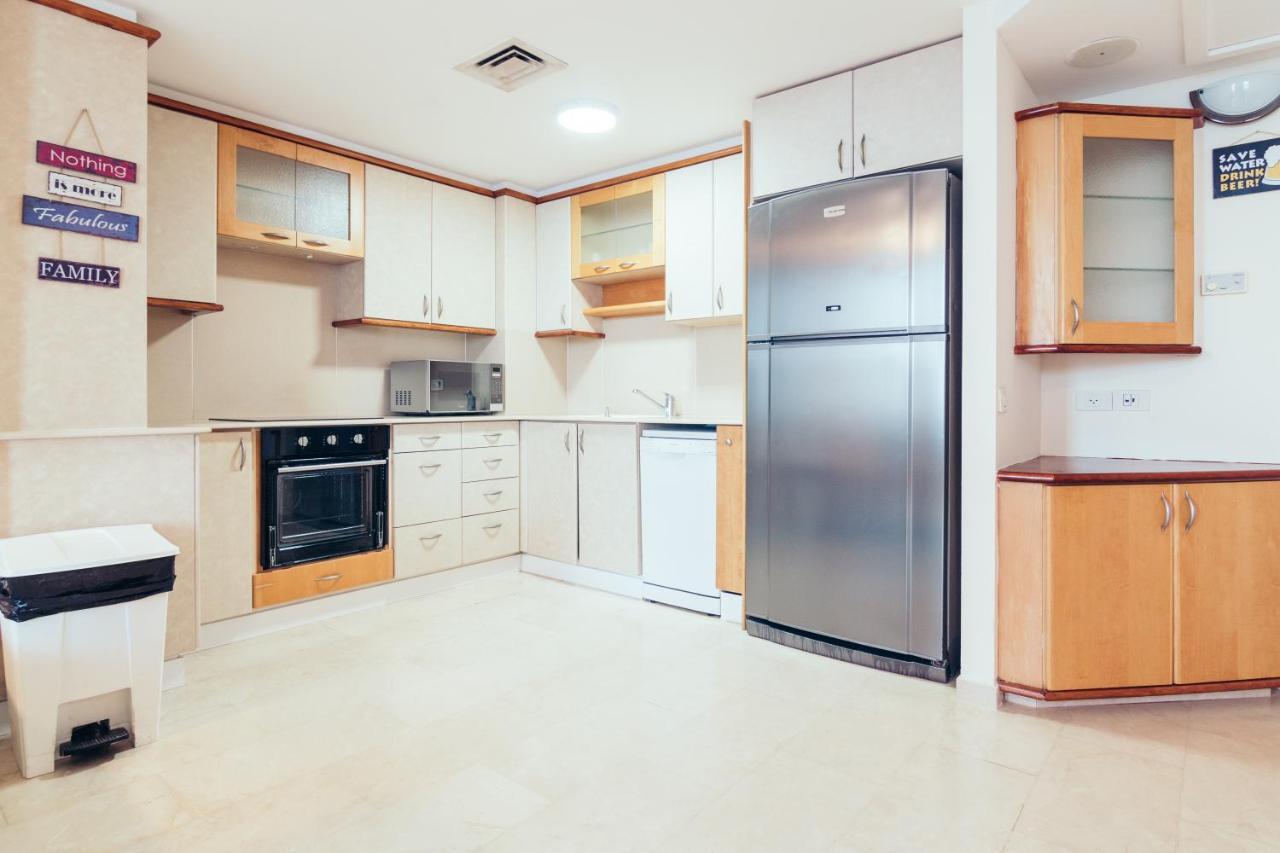 Almog Beach Apartments מגדלי חוף הכרמל חיפה Kültér fotó