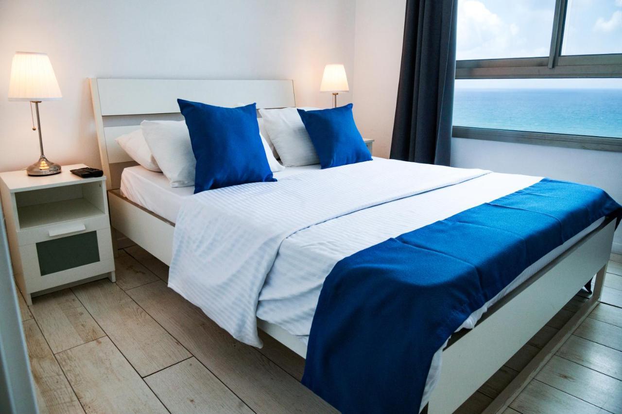 Almog Beach Apartments מגדלי חוף הכרמל חיפה Kültér fotó