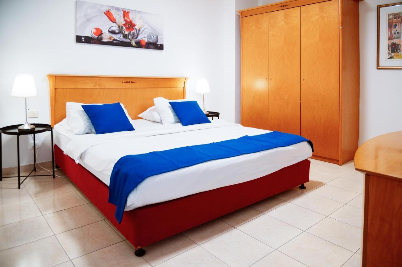 Almog Beach Apartments מגדלי חוף הכרמל חיפה Kültér fotó