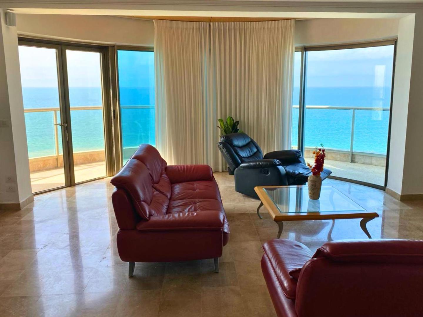 Almog Beach Apartments מגדלי חוף הכרמל חיפה Kültér fotó
