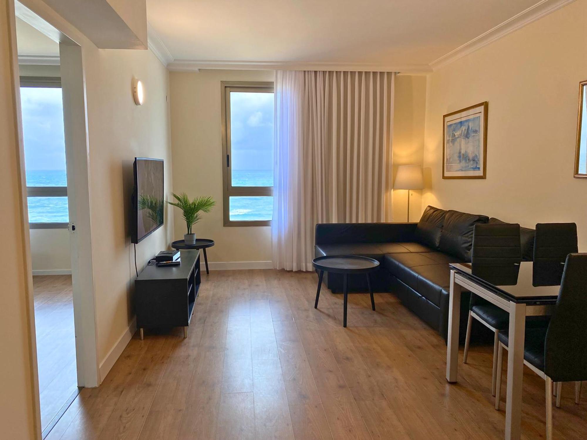 Almog Beach Apartments מגדלי חוף הכרמל חיפה Kültér fotó