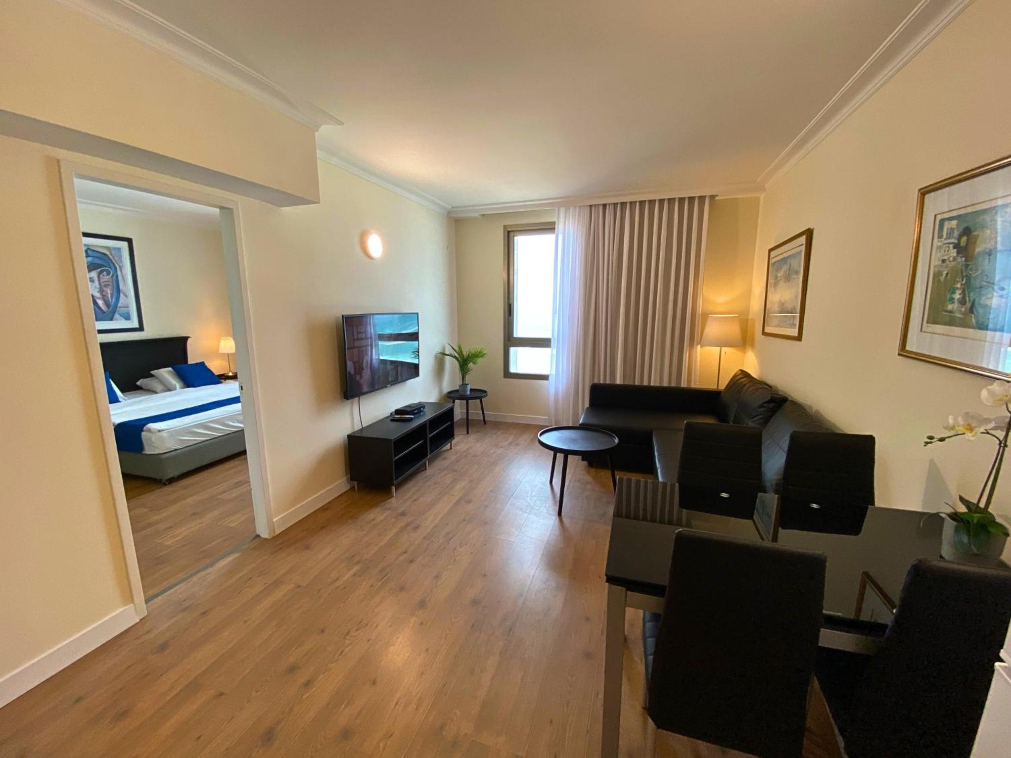 Almog Beach Apartments מגדלי חוף הכרמל חיפה Kültér fotó